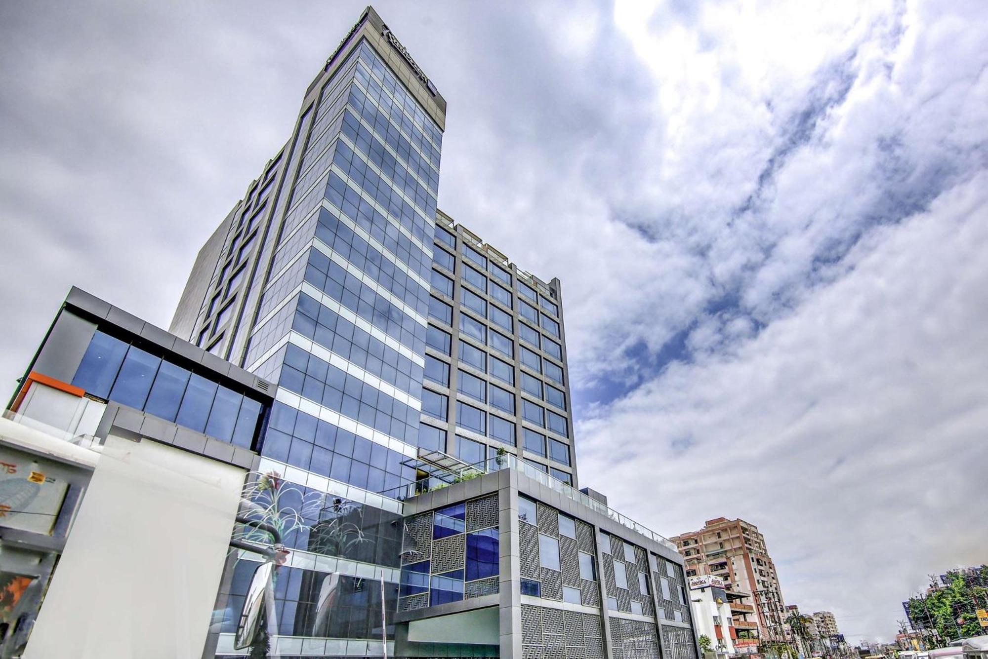 Radisson Blu Gorakhpur Hotel Exterior foto