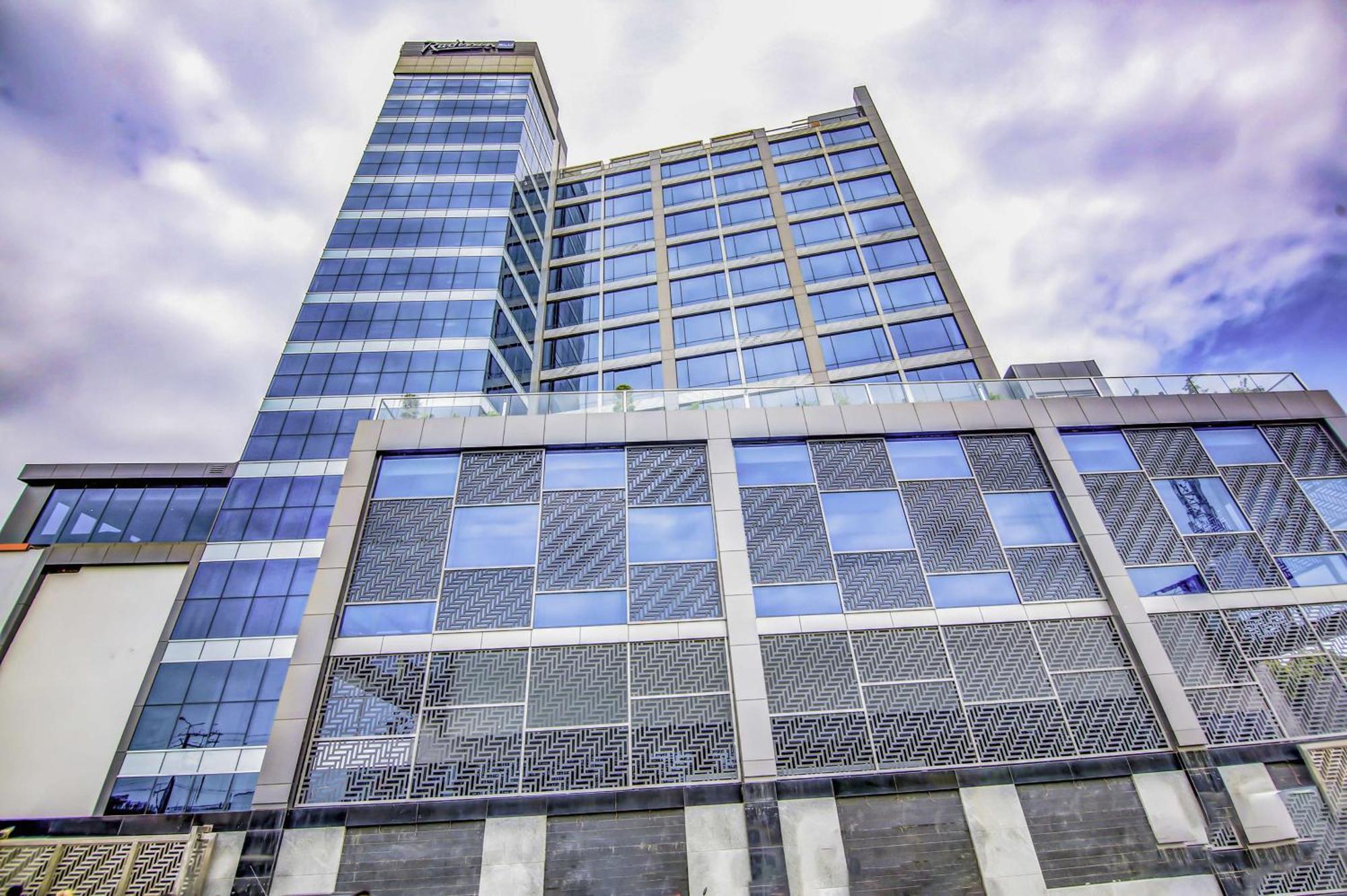 Radisson Blu Gorakhpur Hotel Exterior foto